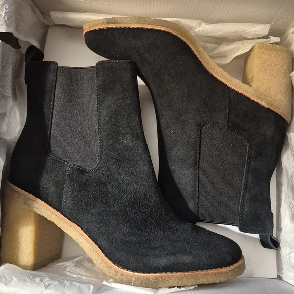 Lauren Ralph Lauren | Black Suede Marainna Chelsea Boot NWT Size 9 & 5 - Picture 2 of 16